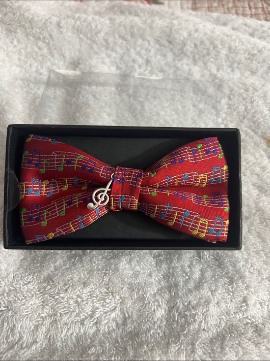 Ty Other - Tytus Ties Red Musical Notes Bow Tie with Treble Clef Accent